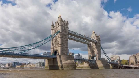 Low angle time lapse view of the Tower bridge in London Stock-Footage 155938102