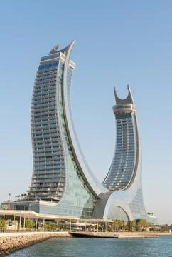 Low Angle Vertical View of Katara Towers and Waterfront Promenade in Lusail Stock-Fotos