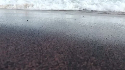 Low angle view of beach tides flowing Vidéo 141509663