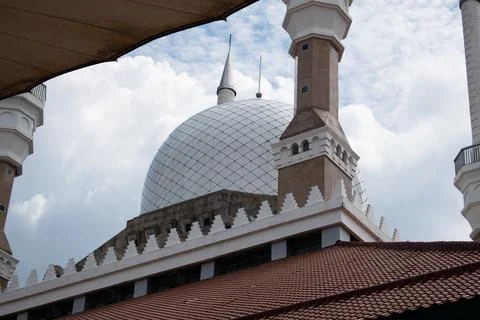 Low angle view of Biq Mosque Central Java or Masjid Agung Jawa Tengah Indonesia. Foto stock