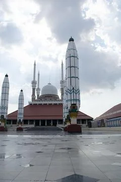Low angle view of Biq Mosque Central Java or Masjid Agung Jawa Tengah Indonesia. Stock-Fotos