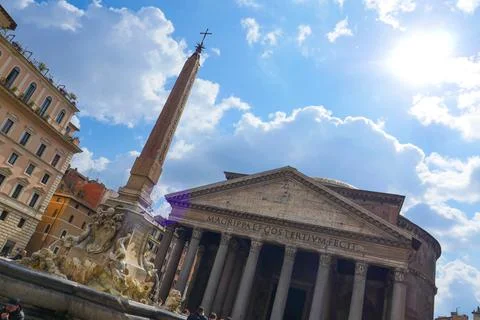 Low angle view of columns and front facade of the Pantheon Stock-Fotos