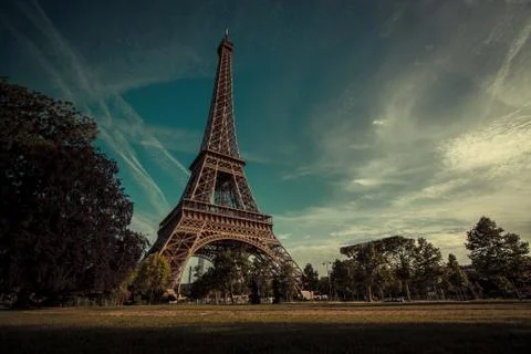 Low angle view of Eiffel tower, Paris, France. 스톡 사진