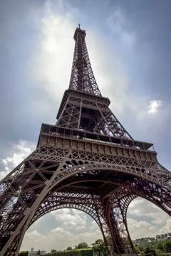 Low angle view of Eiffel Tower, Paris, France 스톡 사진