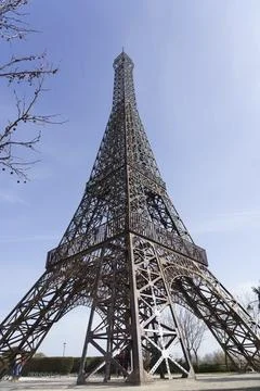 Low angle view of Eiffel Tower in Europe Park, Madrid, Spain 库存照片