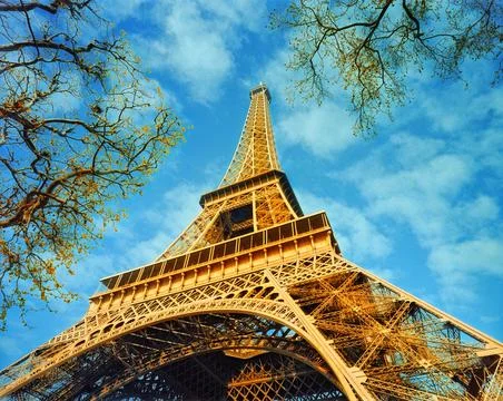 Low angle view of the Eiffel Tower, Paris, France 스톡 사진