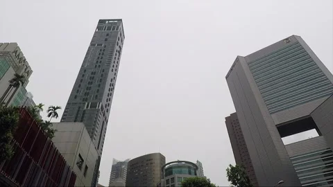 Low Angle View, High Building, Skyscraper, Downtown Street, Singapore Vídeos de archivo 330077451