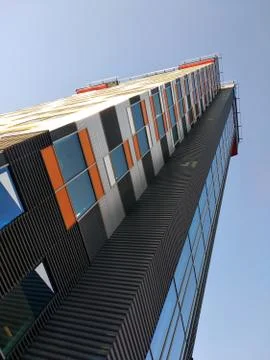 Low angle view of high multistorey office building. Foto stock