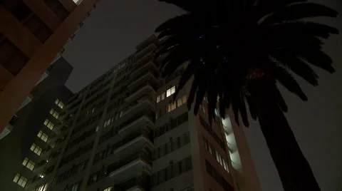 Low angle view of a high rise apartment building in California or Miami Beach at 库存影片 46610414