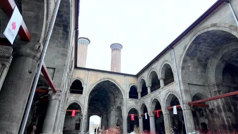 Low Angle View of the Iconic Brick Minarets and Courtyard Arches in Erzurum Vídeo Stock 330982263