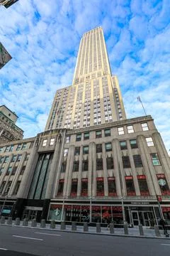 Low angle view of the iconic Empire State Building in New York City Stock Photos
