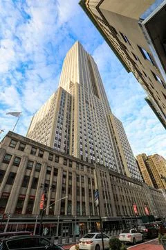 Low angle view of the iconic Empire State Building in New York City Stock Photos