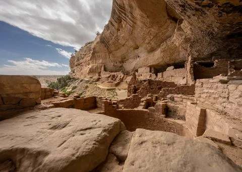 Low Angle View Of The Long House Ruins Foto stock