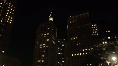 LOW ANGLE VIEW: Manhattan Municipal Building with statue of Civic Fame atop Stock Footage 72327113