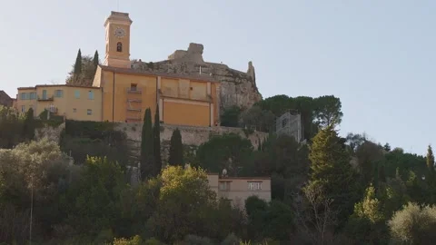 Low Angle View of Medieval Village of Eze on Rocky Hilltop, French Riviera 스톡 동영상 334256505