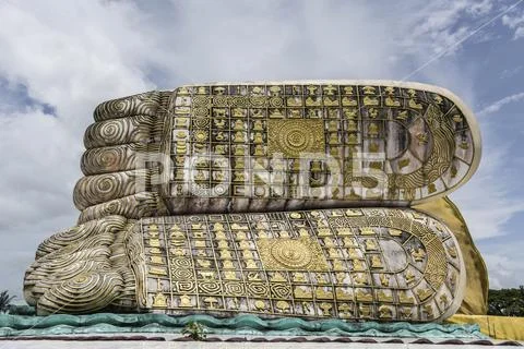 Low angle view of Mya Tha Lyaung Reclining Buddha against sky Stock Photos