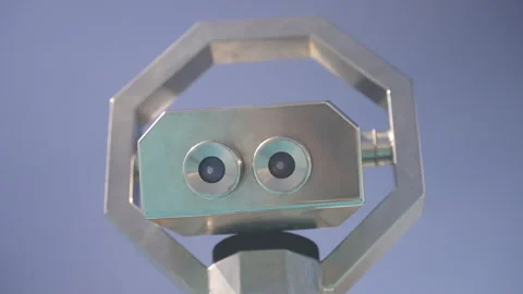 Low angle view of an octagonal metal binocular viewer against sky Vídeo Stock 347019880