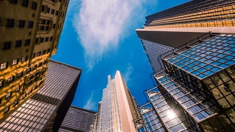 Low angle view on office towers in downtown Toronto time lapse Stockbeeldmateriaal 119135314