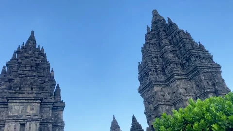 Low Angle View of Prambanan Temple Vídeo Stock 336310366