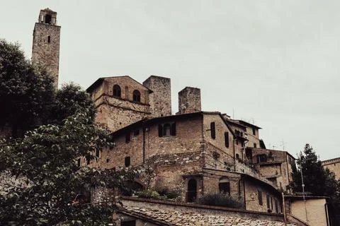Low-angle view of San Gimignano, Tuscany landscape and landmarks. Summer in 스톡 사진