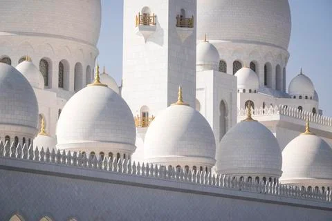 Low angle view of Sheikh Zayed Mosque on sunny day Stock Photos
