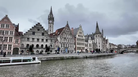 Low-angle view of St. Nicholas' Church tower in Ghent. Vídeos de archivo 333193744