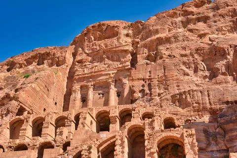 Low angle view on the Urn Tomb of Petra, Jordan Foto stock