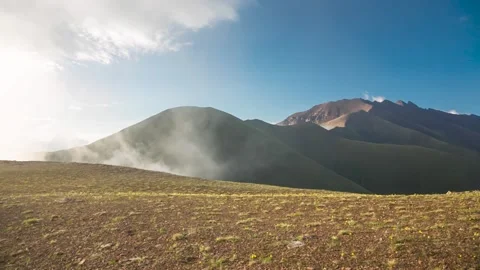 Low clouds in the mountains, the fog covers the mountain peaks. Stock Footage 158459333