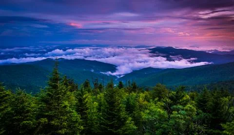 Low clouds in the valley at sunset, seen from clingman's dome, great smoky mo 스톡 사진