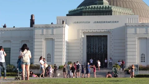 Low down ground shot Los Angeles Griffith Observatory Timelapse 库存影片 149253536