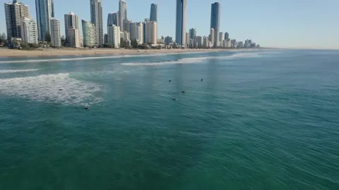 Low Drone Ocean View of Gold Coast Cityscape at Surfers Paradise Video 库存影片 309628002