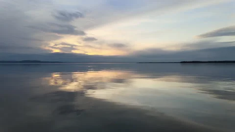 Low Flyby Water on lake Champlain 動画素材 132244394