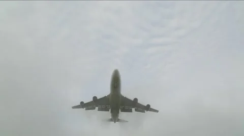 Low flying Jumbo Jet Flys overhead Video stock 42645000