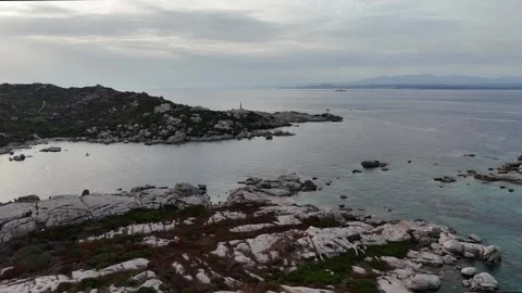 Low Forward Flight Over Rocks With Open Sea Horizon in Sardegna Vídeo Stock 333325067