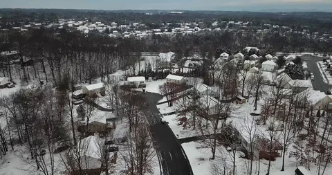 Low Forward Over Snow Covered Suburb 스톡 동영상 88415790