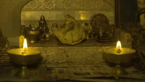 From low light to bright light falls on indian Gods 4k stable short Vídeo Stock 252212622