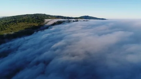 Low Lying Clouds Aerial 스톡 동영상 77333502