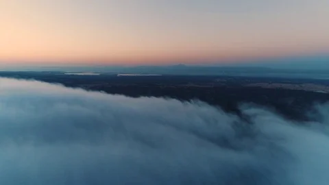 Low Lying Clouds Aerial Видео 77399338