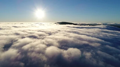 Low Lying Clouds Aerial Видео 77585599
