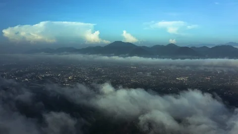 Low Lying Clouds Covers The Mountain Side Aerial Vídeo Stock 100796831