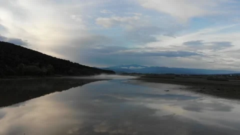 Low Shot of a Lake from the Drone Vidéo 262750329