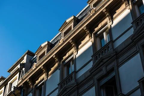 Low side angle view of luxury French patent building Fotos de archivo