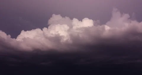 Low Storm Clouds at Dusk (2160p 23.976) 스톡 동영상 167242503