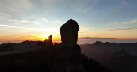 Low Sun Peaking by Roque Nublo Stockbeeldmateriaal 235867157