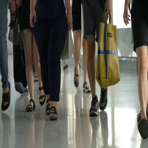 Low View of peoples walking, Shallow Depth Of Field. Stock Footage 69525903