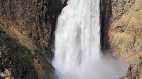 Lower Falls of the Yellowstone river Vídeo Stock 62478854