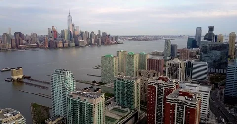 Lower Manhattan skyline seen from Jersey City in New Jersey Vidéo 74853134