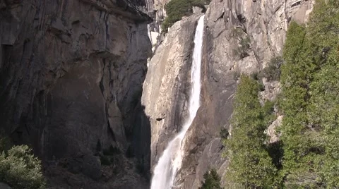 Lower Yosemite Falls in a drought Video stock 46181941