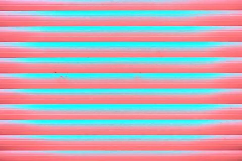 Lowered horizontal aluminum blinds. Changed color scheme. Colorful background Ilustración de archivo