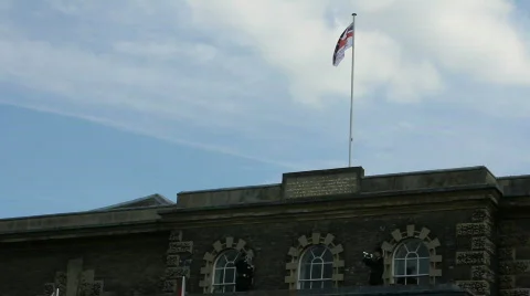 Lowering flag trumpets Video stock 851966